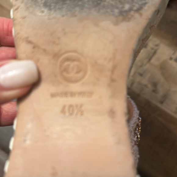 Light pink tweed Chanel sandals. Approximately 2” platform and 4” total height. - Picture 6 of 6